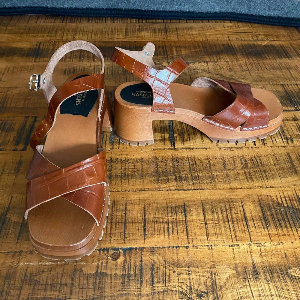 Swedish Hasbeens Leather Sandals/Heels